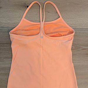 Lululemon tank top with built in shelf bra.